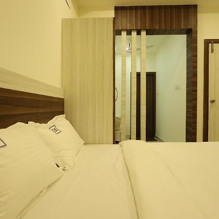 Hotel Sigma Suites Bangalore Exterior photo